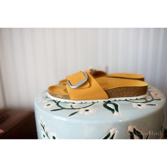 madrid big buckle apricot